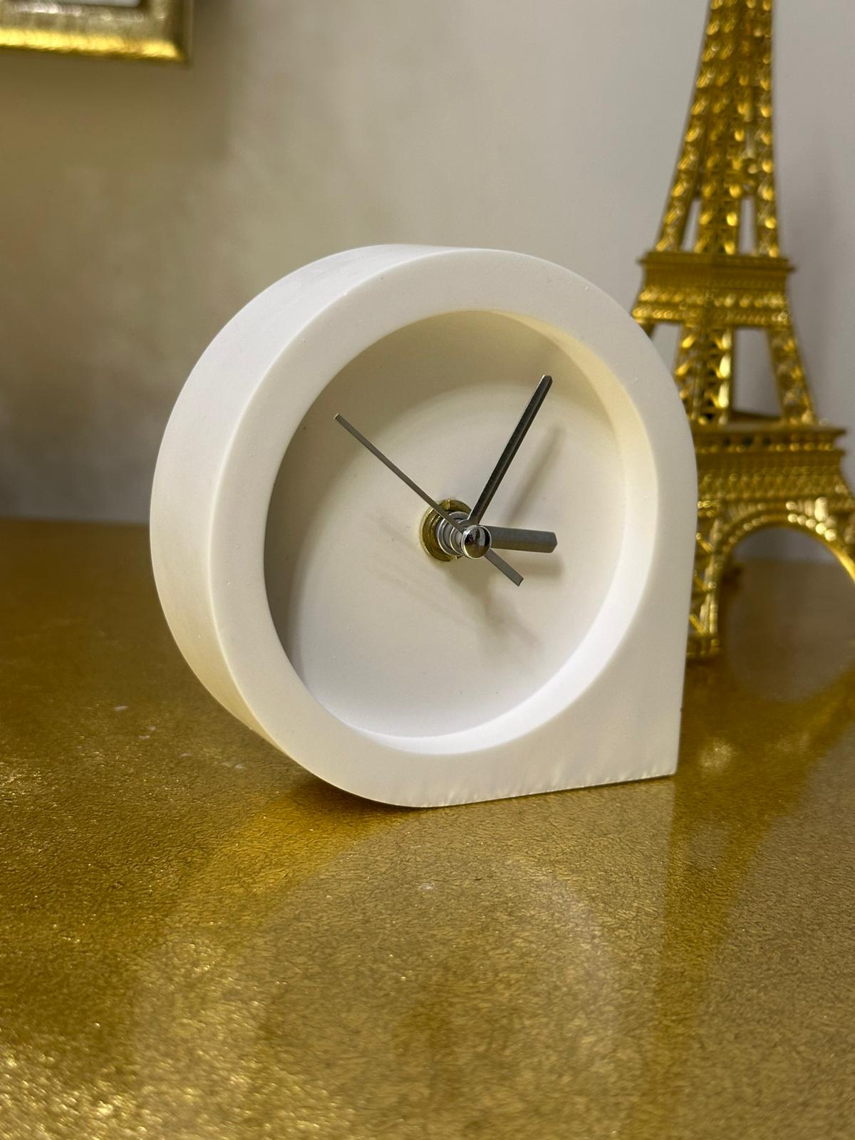 Köşeli Masa Saati - Dekoratif Masa Saati - Silver Akrep Yelkovan