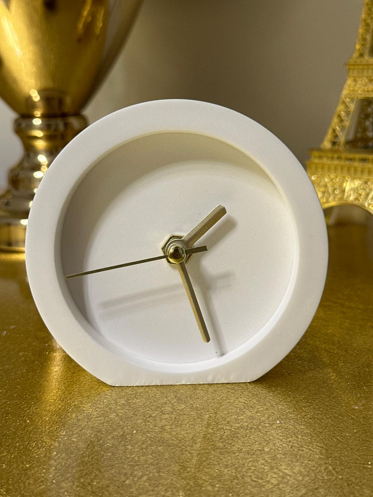 Oval Dekoratif Masa Saati -  Gold Akrep-Yelkovan