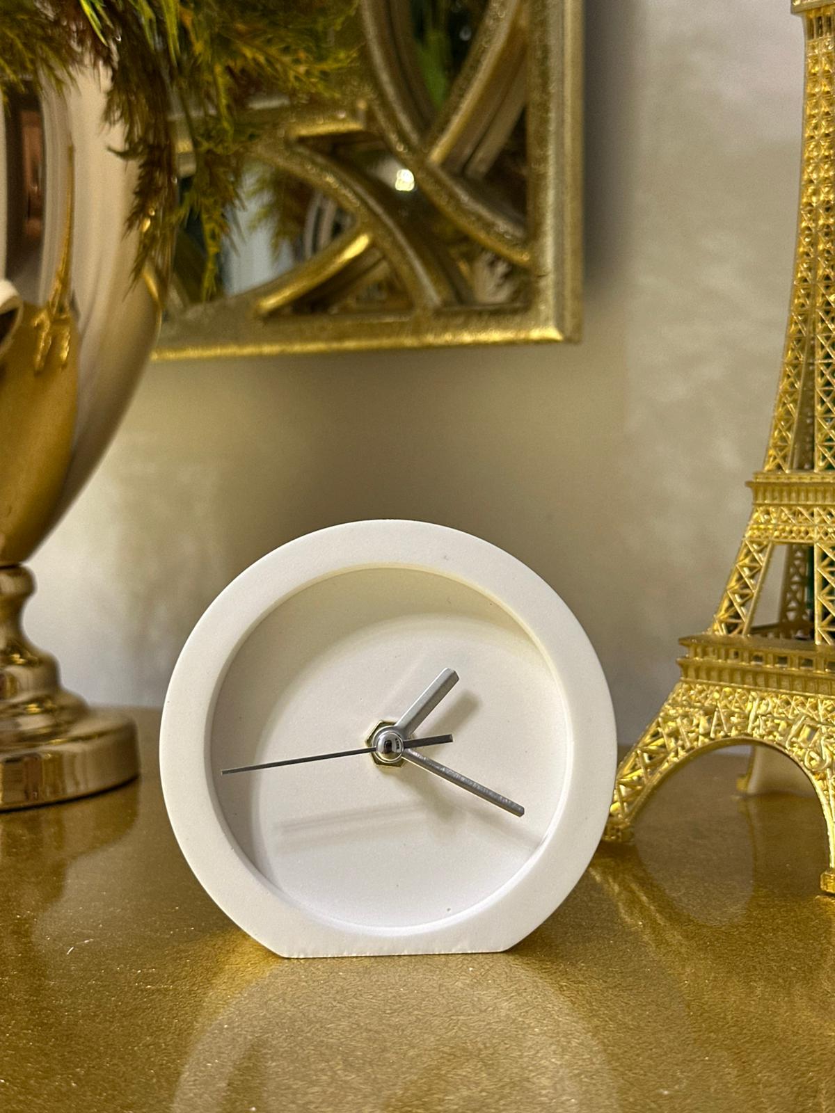 Oval Dekoratif Masa Saati -  Silver Akrep-Yelkovan