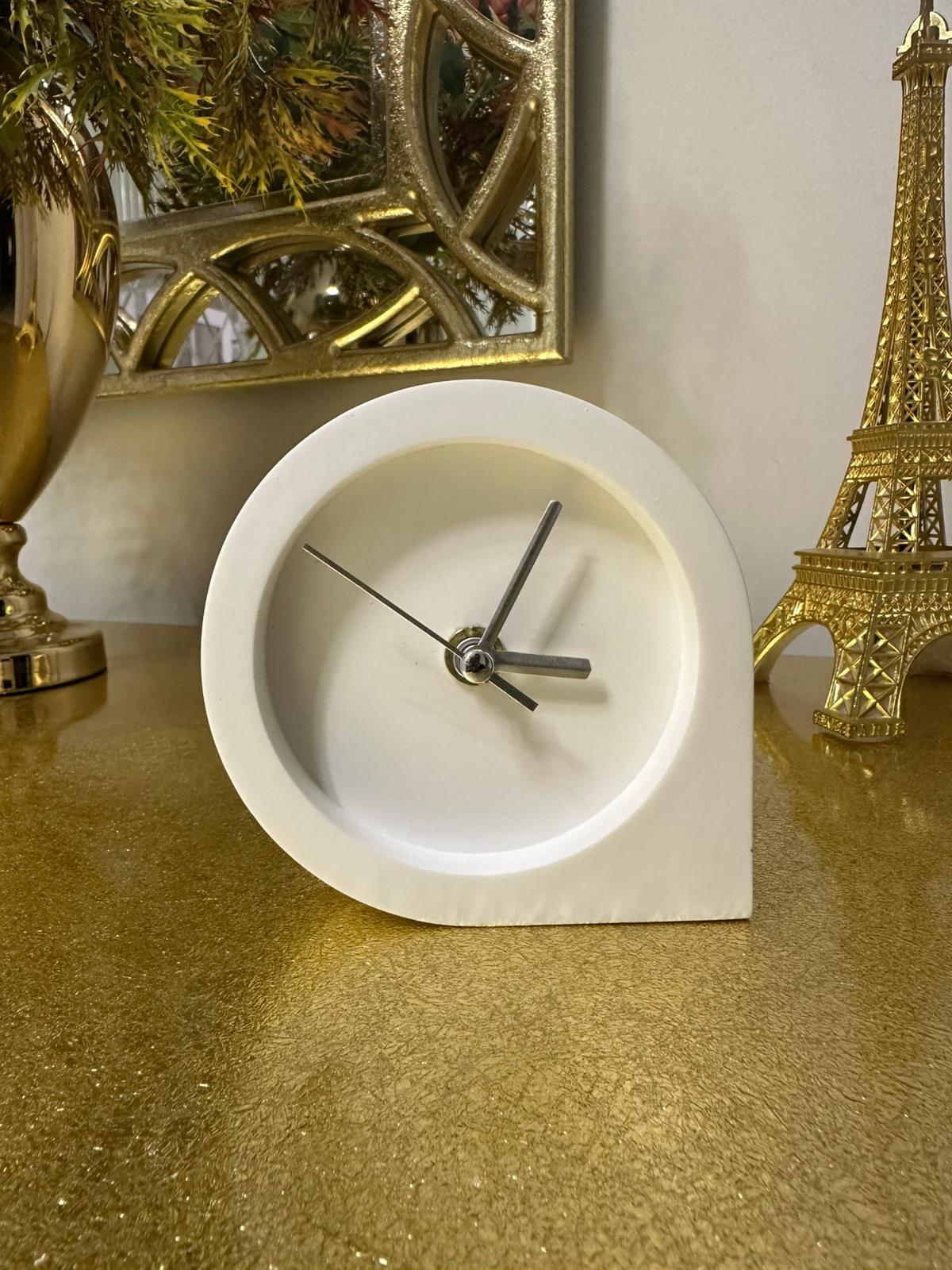 Köşeli Masa Saati -  Dekoratif Masa Saati - Silver Akrep Yelkovan